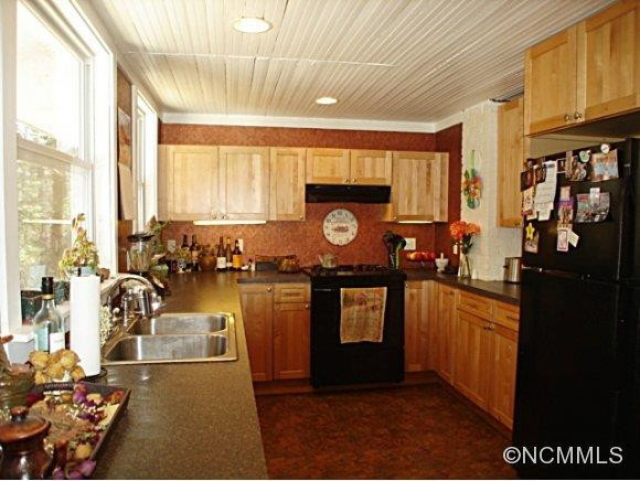 42 Robert E. Lee Drive - Photo 7