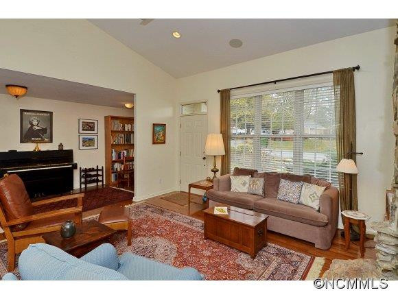 9 Cherry Lane - Photo 4