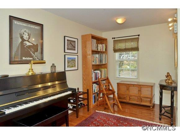9 Cherry Lane - Photo 5