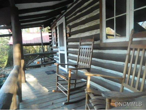 546 Waddell Drive - Photo 4