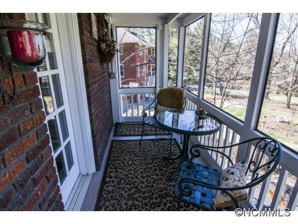 76 Macon Avenue - Photo 9