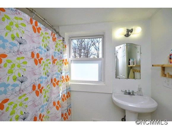 21 Pennsylvania Ave - Photo 17