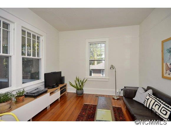 21 Pennsylvania Ave - Photo 7