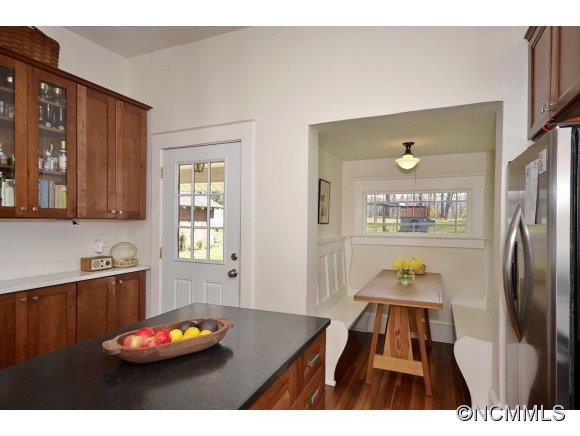 21 Pennsylvania Ave - Photo 8