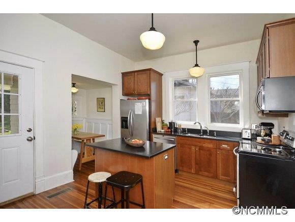 21 Pennsylvania Ave - Photo 9