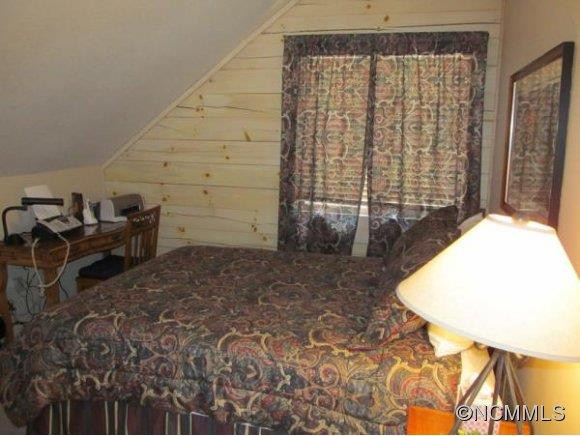 396 HONEYSUCKLE LANE - Photo 11
