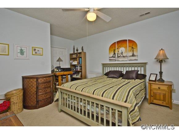 7 Emerald Ct - Photo 13