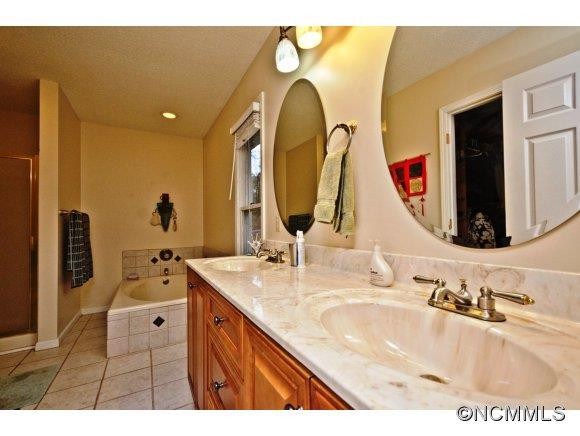 7 Emerald Ct - Photo 9