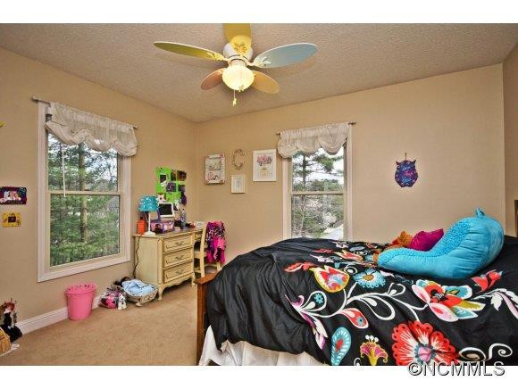 7 Emerald Ct - Photo 10