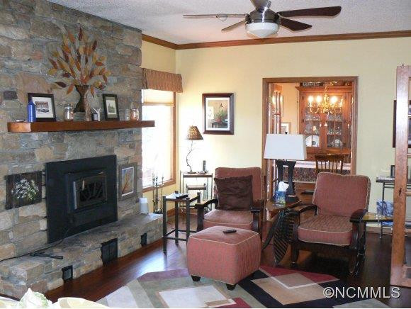 24 Charter Glen - Photo 6