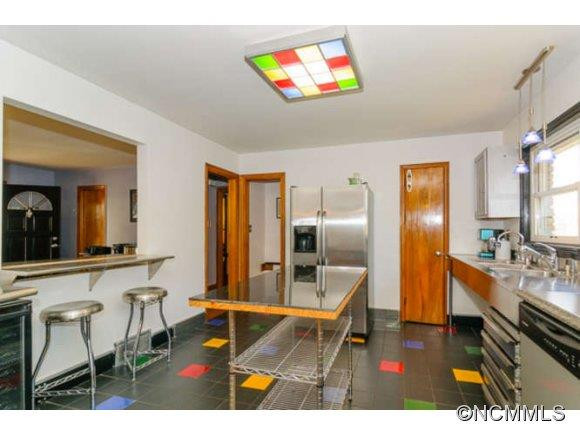 11 North College Street - Photo 13