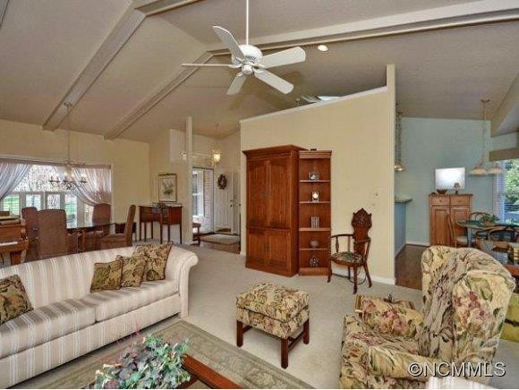110 FAIRWAY KNOLLS DRIVE - Photo 7