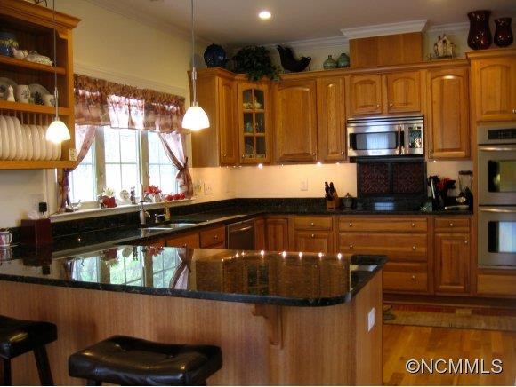 8 Emerald Court - Photo 2