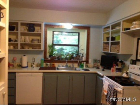 643 Savannah Drive - Photo 5