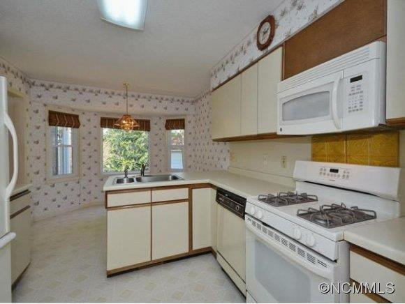 1 CREEKSIDE COURT - Photo 7