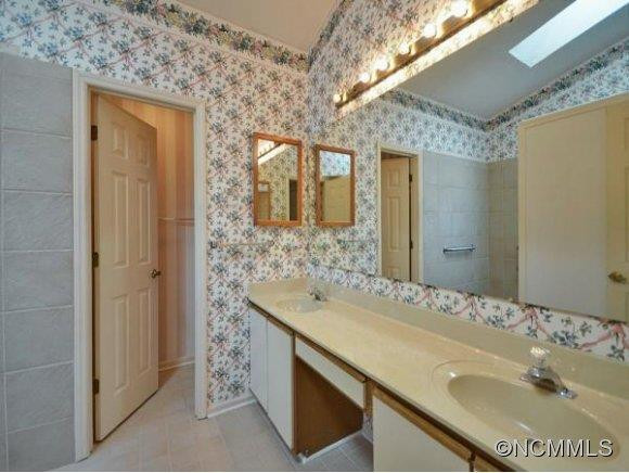 1 CREEKSIDE COURT - Photo 10