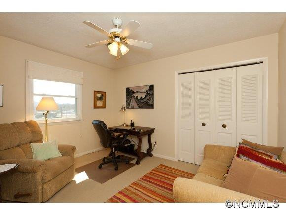 101 Oakwood Place Unit 4 - Photo 11