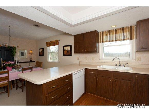 101 Oakwood Place Unit 4 - Photo 6