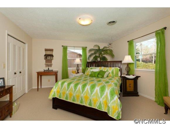 101 Oakwood Place Unit 4 - Photo 8