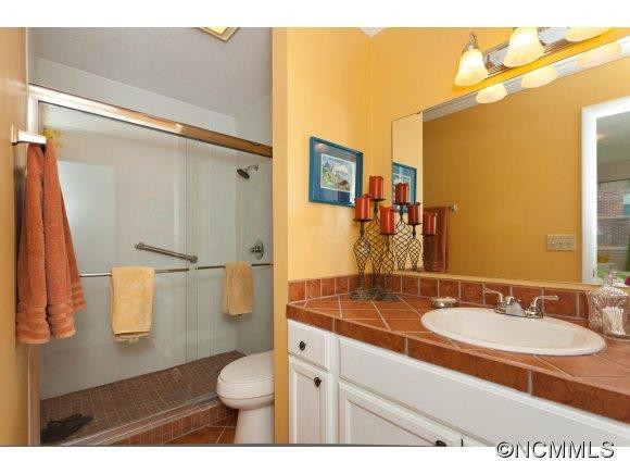 101 Oakwood Place Unit 4 - Photo 9