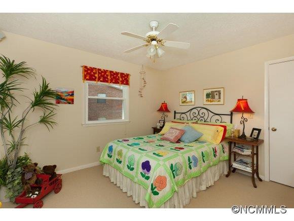 101 Oakwood Place Unit 4 - Photo 10