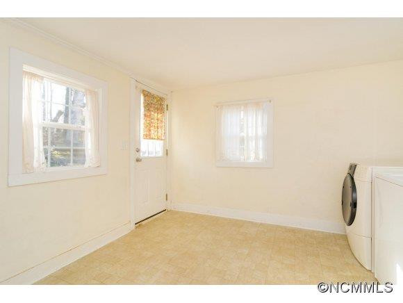 49 1/2 Forest St - Photo 16
