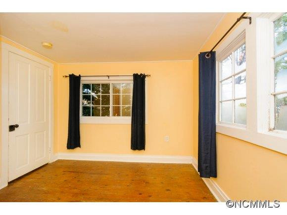 49 1/2 Forest St - Photo 8