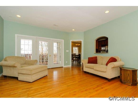110 Spring Mountain Rd - Photo 3