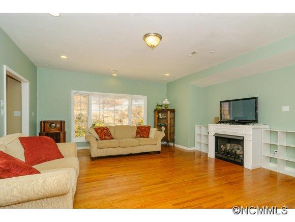 110 Spring Mountain Rd - Photo 4