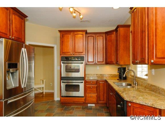 110 Spring Mountain Rd - Photo 9