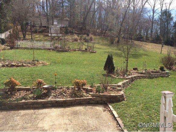 152 E Marshall - Photo 16