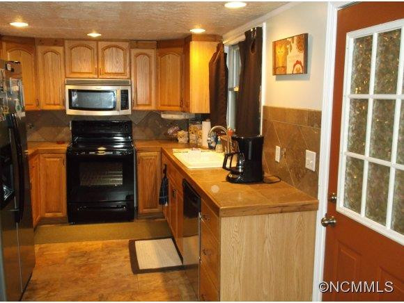 72 Appalachian Ave - Photo 2