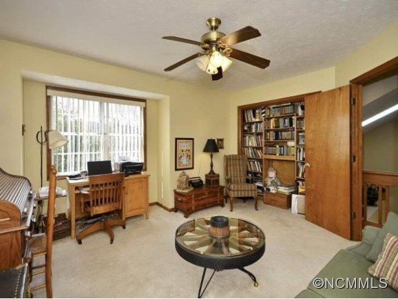 392 LAUREL PARK PLACE - Photo 12