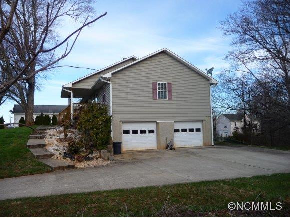 1793 IVY HILL ROAD - Photo 3