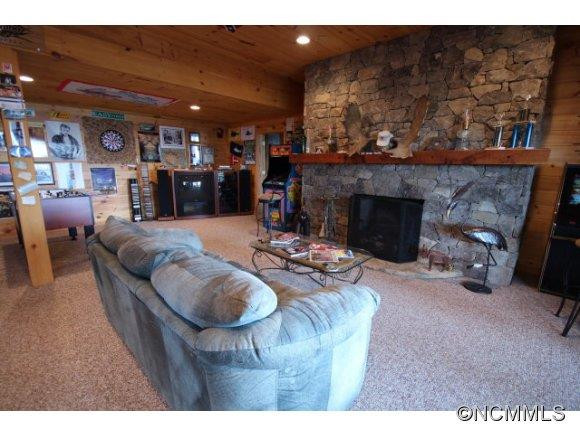 390 Forest Ridge Road - Photo 19