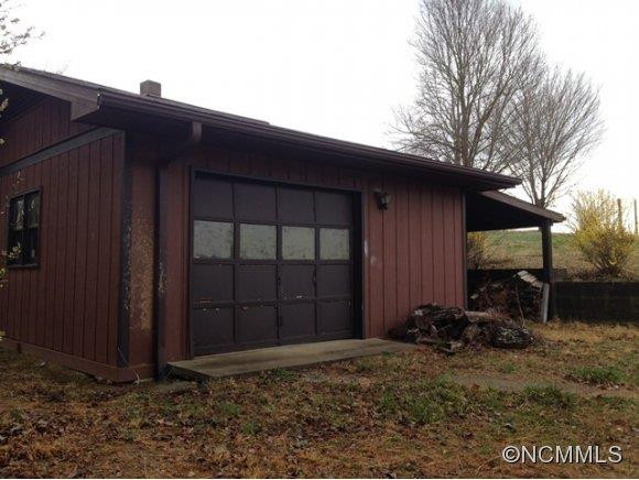 401 Crest Road - Photo 12
