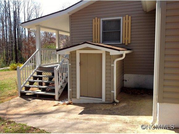 63 Elaine Street - Photo 14
