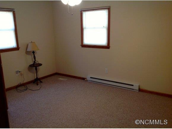 63 Elaine Street - Photo 4