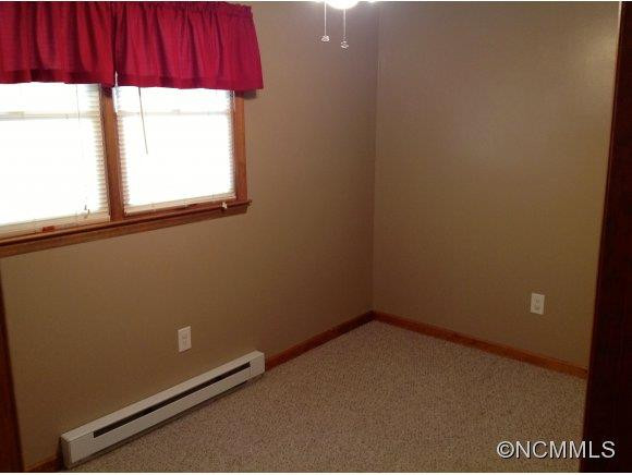 63 Elaine Street - Photo 5