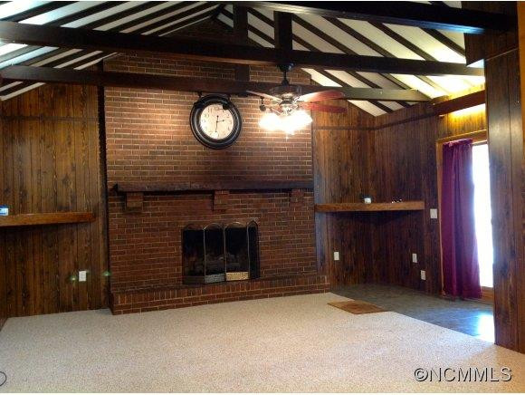 63 Elaine Street - Photo 9