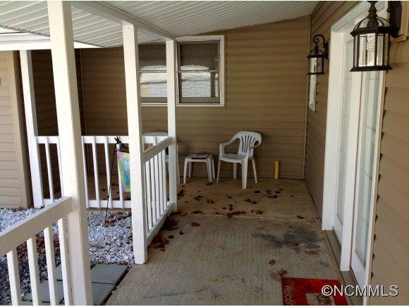 63 Elaine Street - Photo 10