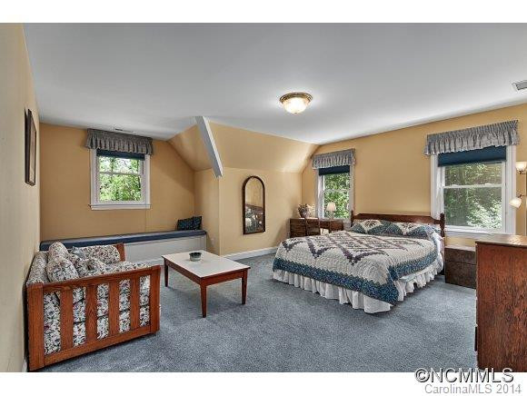 1070 Ingle Mountain Road - Photo 16