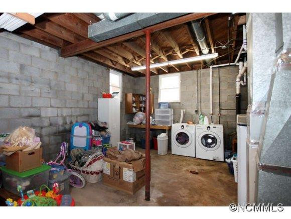 327 Fairfax Ave - Photo 11
