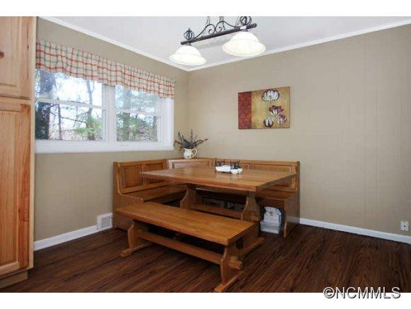 327 Fairfax Ave - Photo 6