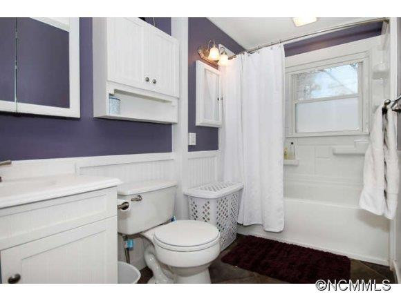 327 Fairfax Ave - Photo 10