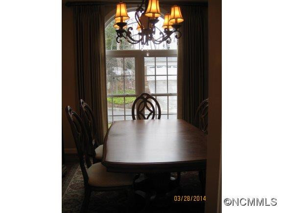 307 Croydon - Photo 3