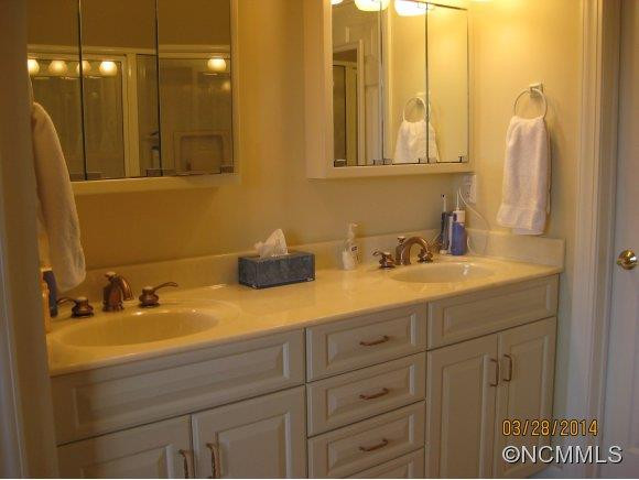 307 Croydon - Photo 7