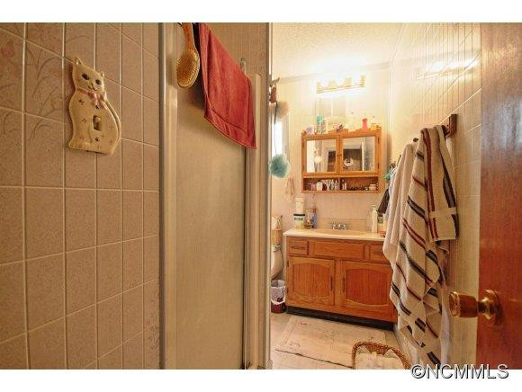 472 King Circle - Photo 6