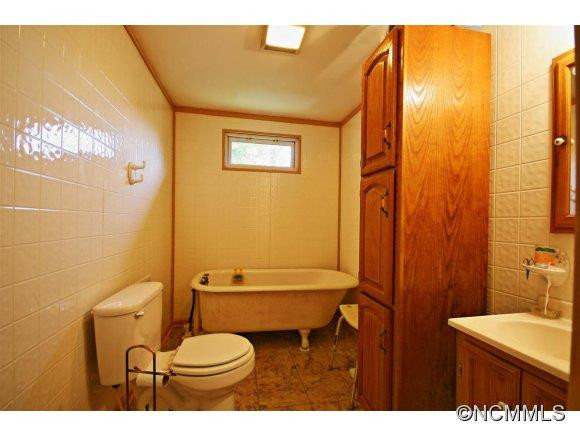 472 King Circle - Photo 7