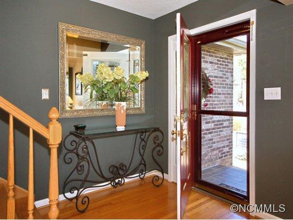 200 Forest Knoll Court - Photo 2